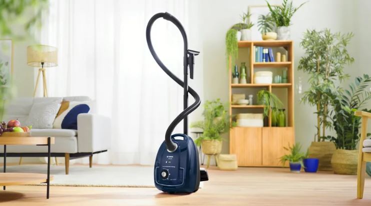 Bosch 2000W Blue Bag Vacuum Cleaner BGL38WBU3H Disp - Metro Homecentre Menlyn