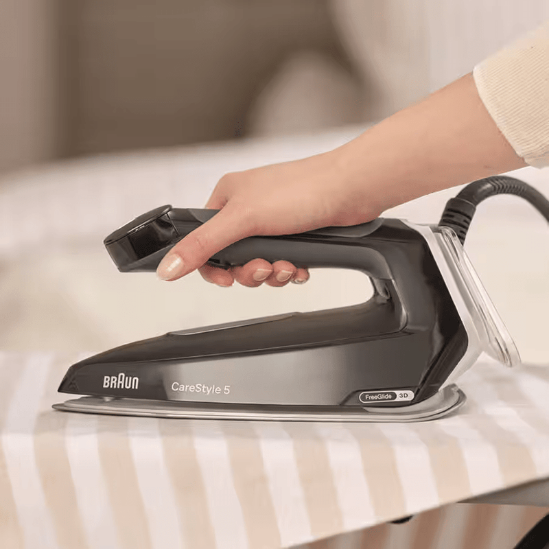 Braun 2400W Black Steam Iron IS5249BK - Metro Homecentre Menlyn