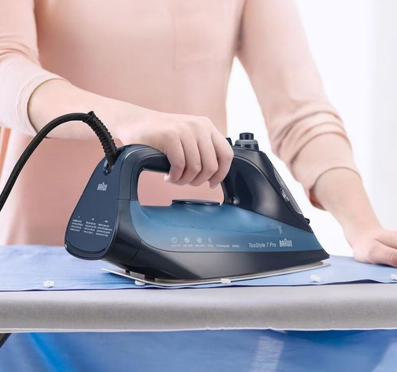 Braun TexStyle 7 3000W Pro Steam Iron SI7160BL - Metro Homecentre Menlyn