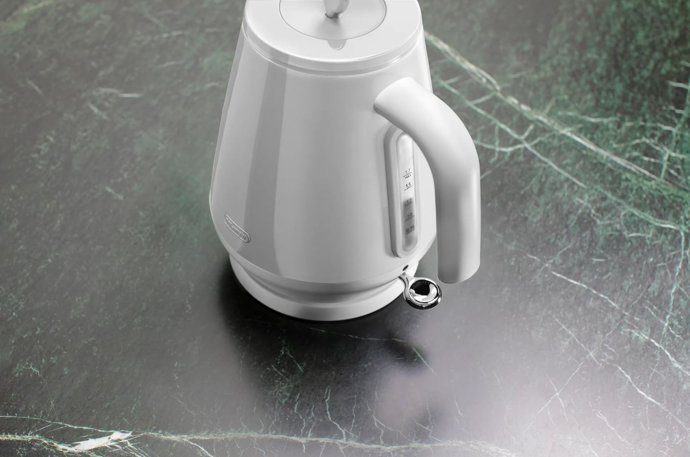 Delonghi Eclettica 1 - 7L White Kettle KBY2001W - Metro Homecentre Menlyn