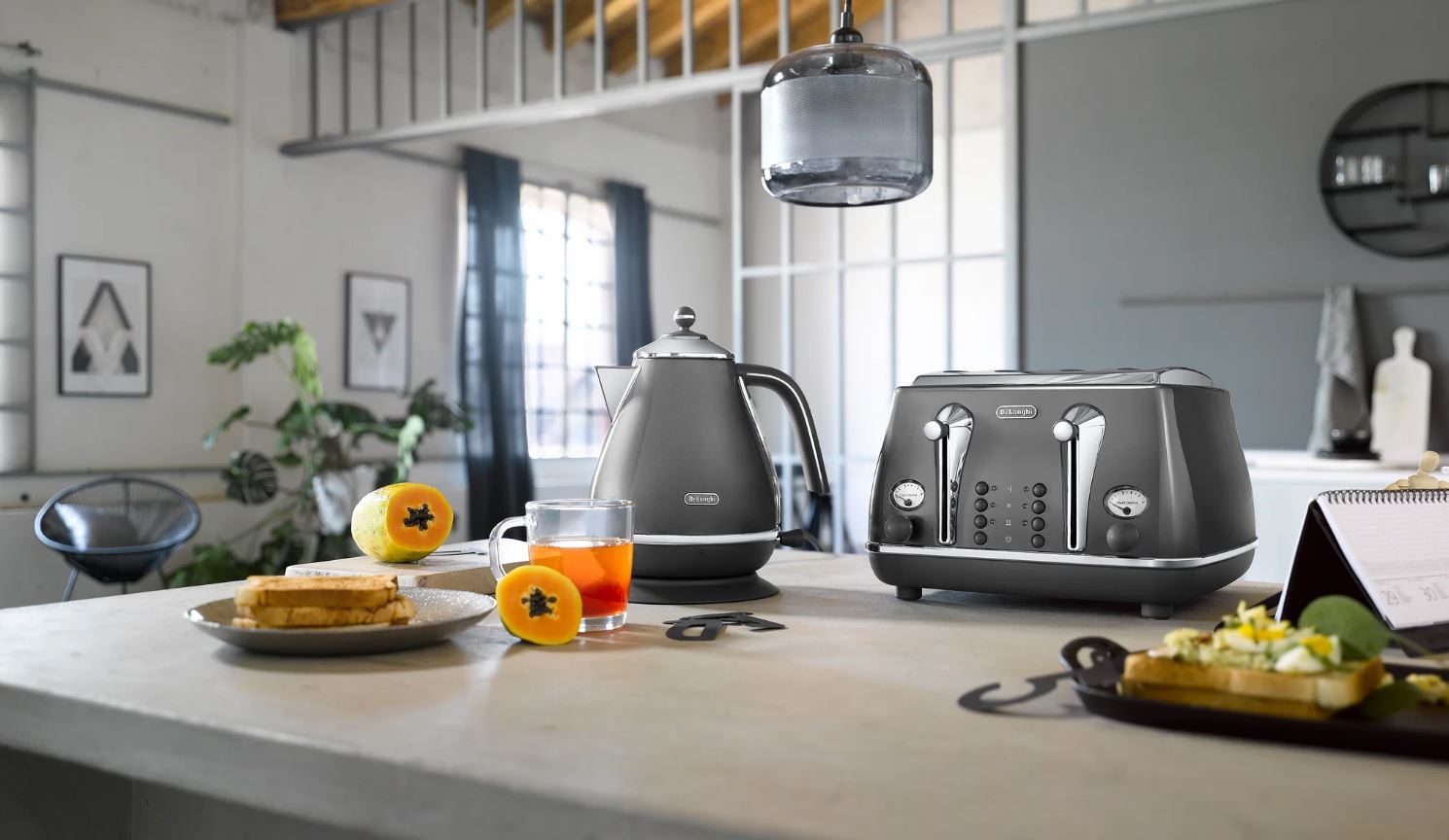 Delonghi Icona Grey 4 Slice Toaster CTOT4003GY - Metro Homecentre Menlyn