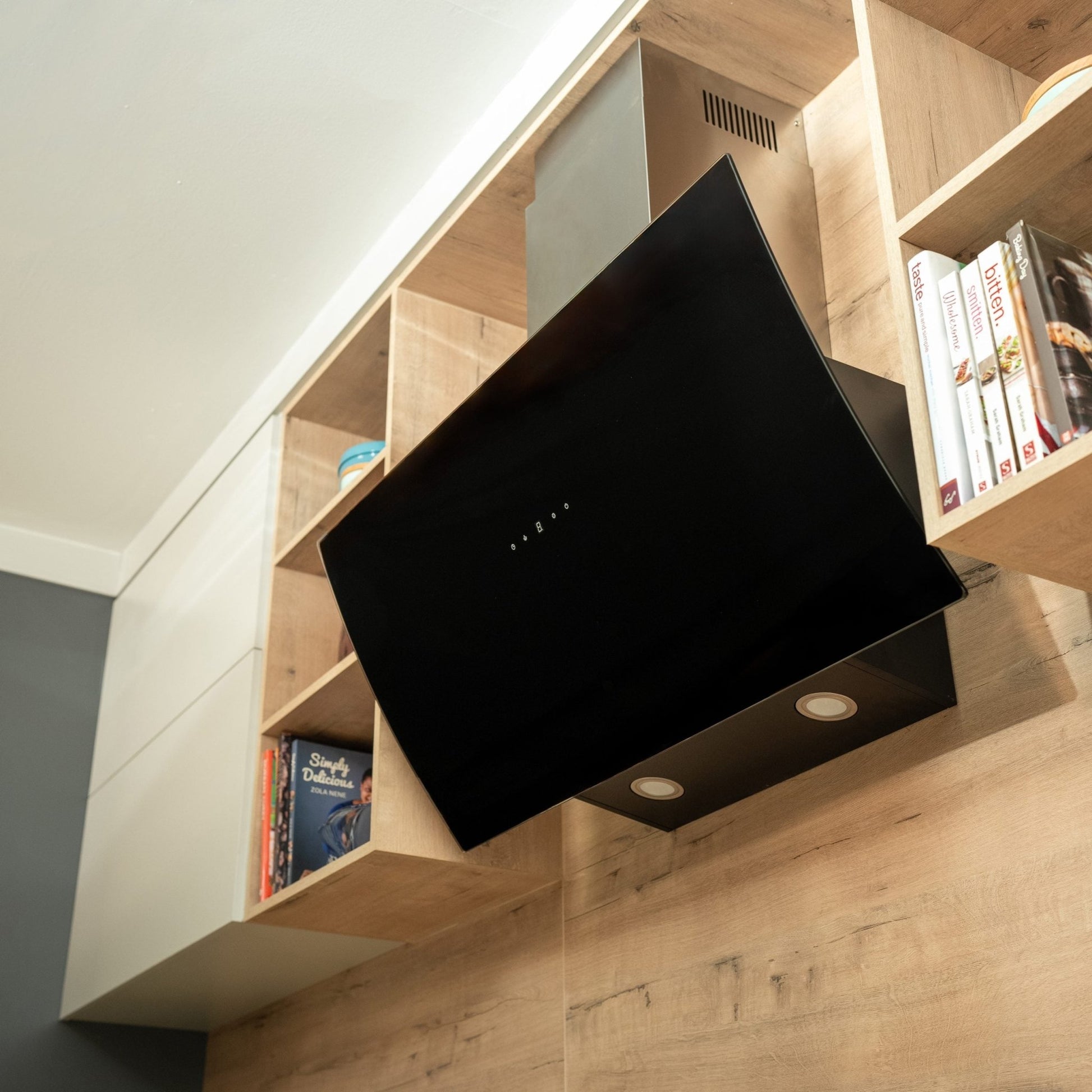 Falco 90cm Wall Mount Extractor - Motor Door FAL90S03E - Metro Homecentre Menlyn
