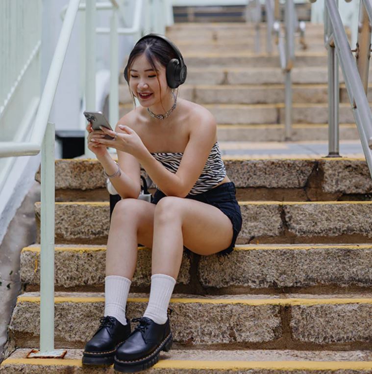 JBL Tune 730BT Wireless Over - Ear Headphones Black - Metro Homecentre Menlyn