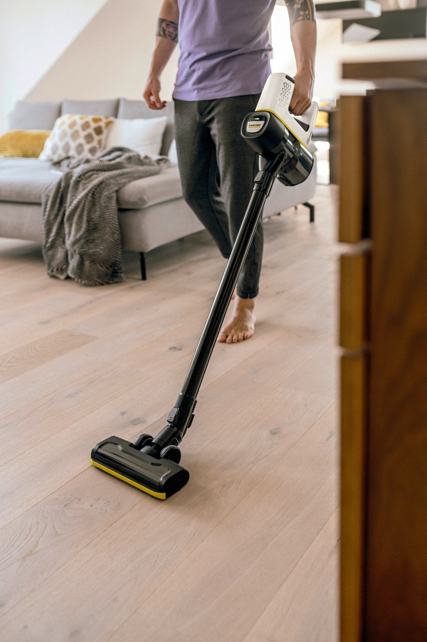 Karcher VC4 Cordless MyHome Upright Vacuum Cleaner - Metro Homecentre Menlyn