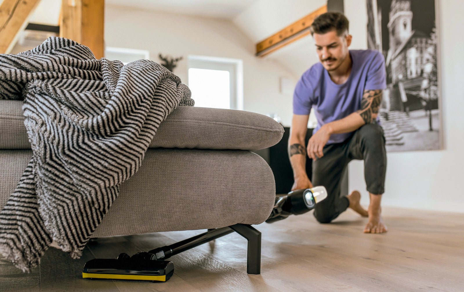 Karcher VC4 Cordless MyHome Upright Vacuum Cleaner - Metro Homecentre Menlyn