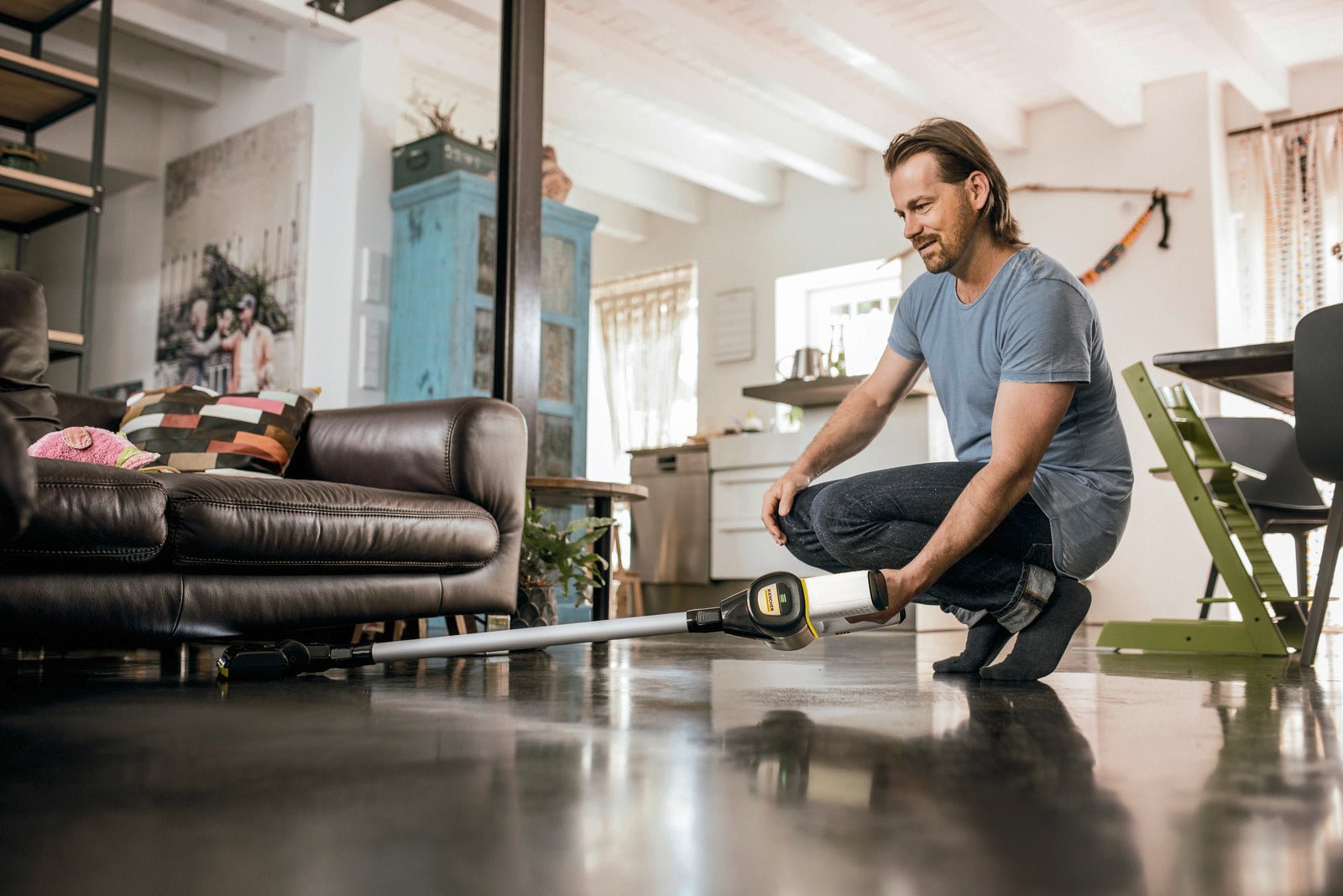 Karcher VC6 Cordless OurFamily Upright Vacuum Cleaner - Metro Homecentre Menlyn