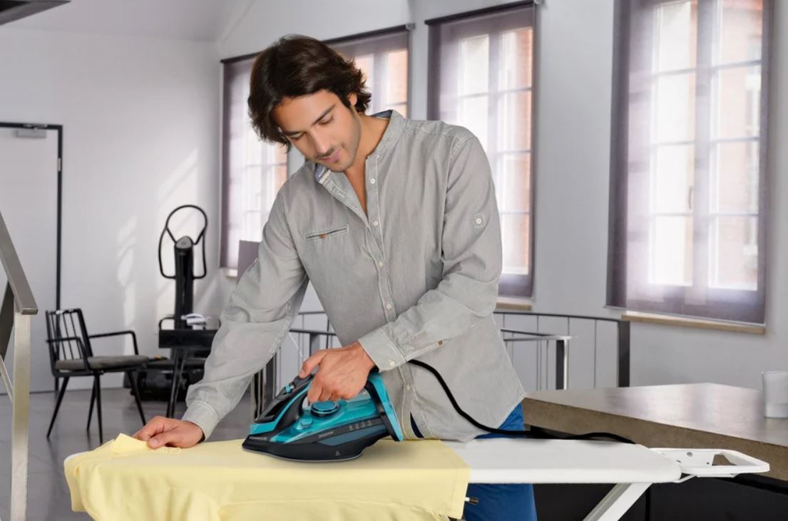 Kenwood 3100W High Wattage Steam Iron STP85000BB - Metro Homecentre Menlyn