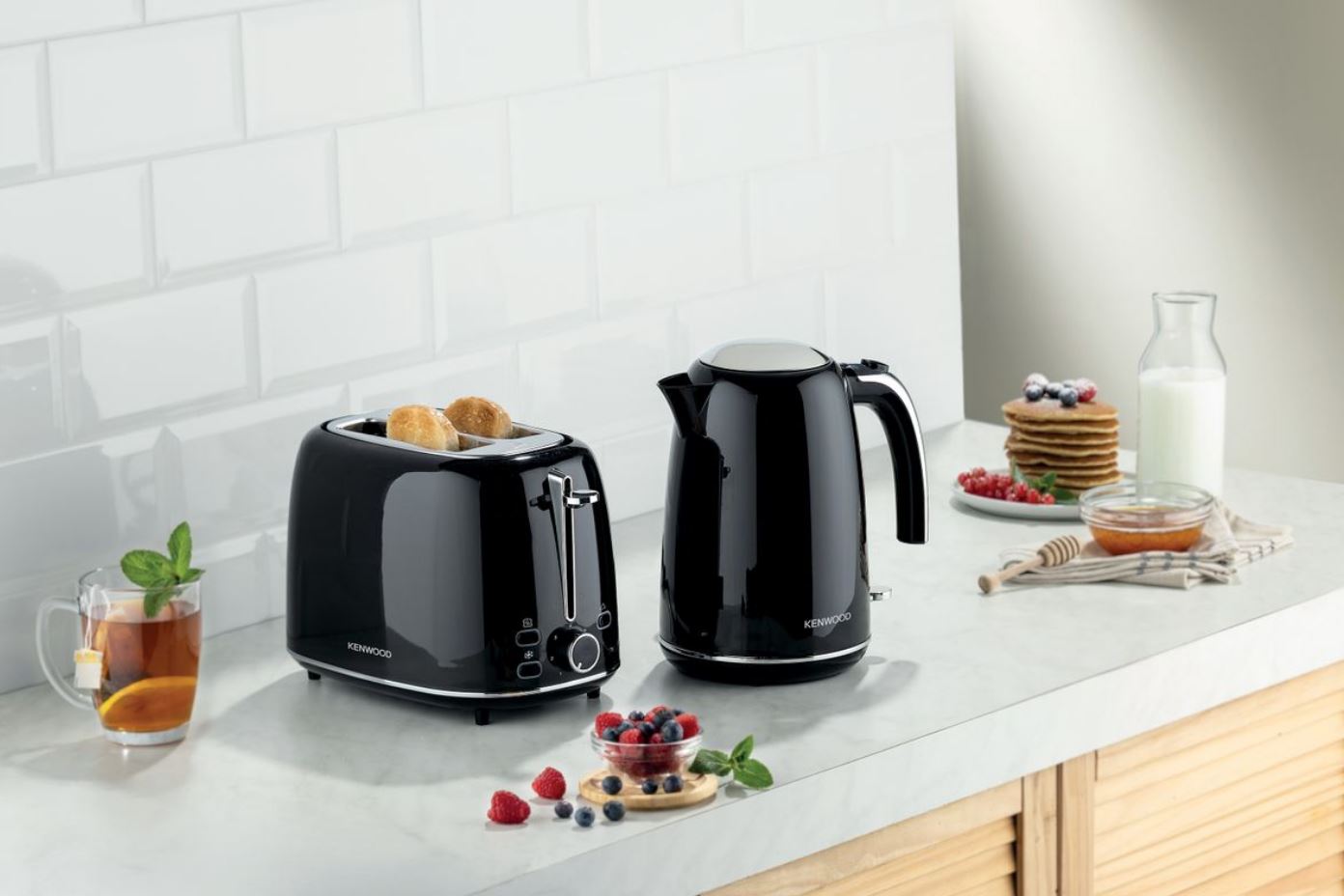 Kenwood Eterna Black 2 Slice Toaster TCP31000 - Metro Homecentre Menlyn