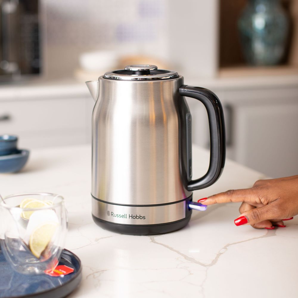 Russell Hobbs 1 - 7L SSteel Kettle RHSSK05 - Metro Homecentre Menlyn