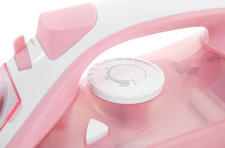 Russell Hobbs Crease Control Pro 2200W Steam Iron RHI227 - Metro Homecentre Menlyn