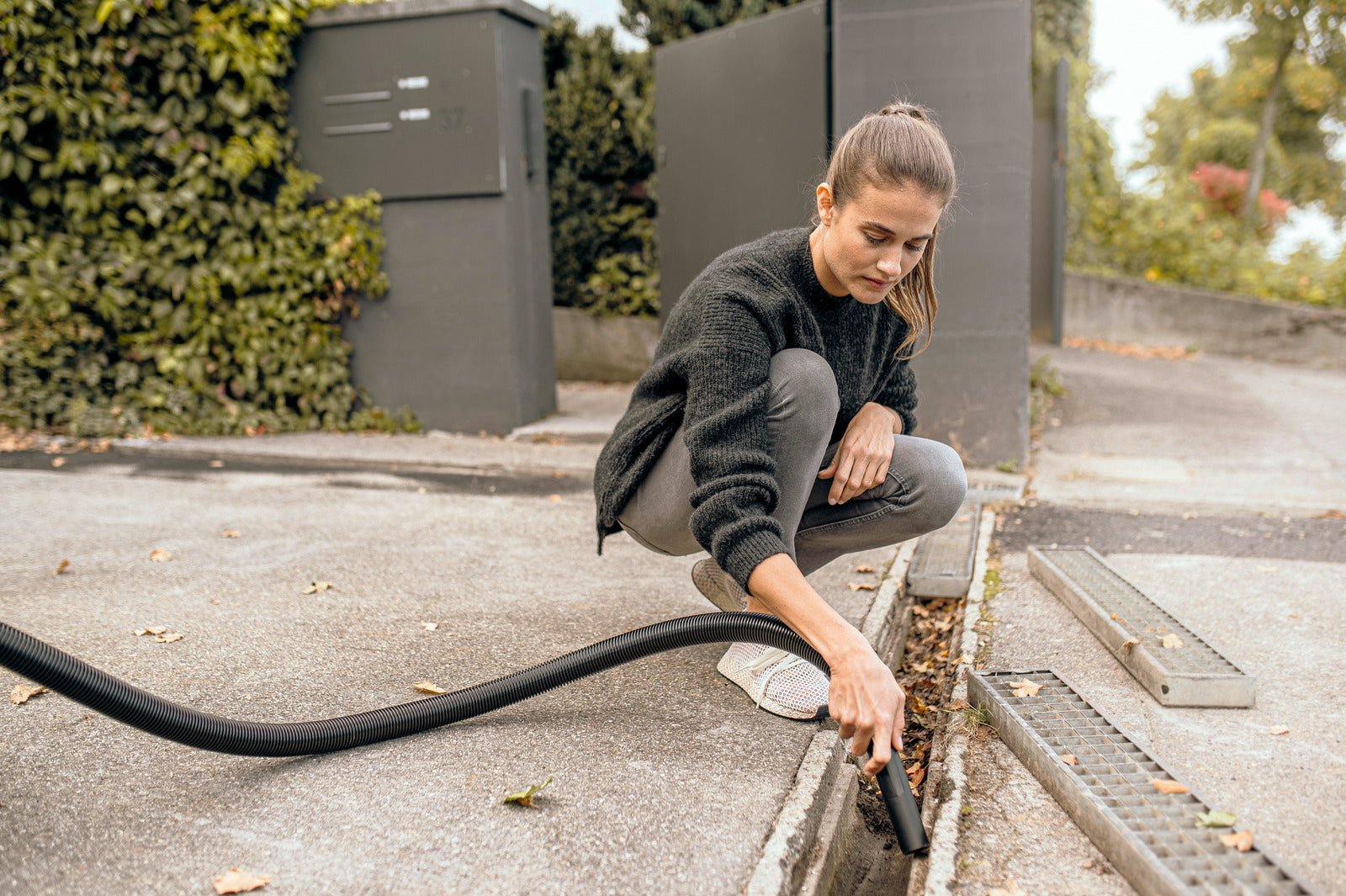 Karcher WD 2 Plus Wet & Dry Vacuum Cleaner - Metro Homecentre Menlyn